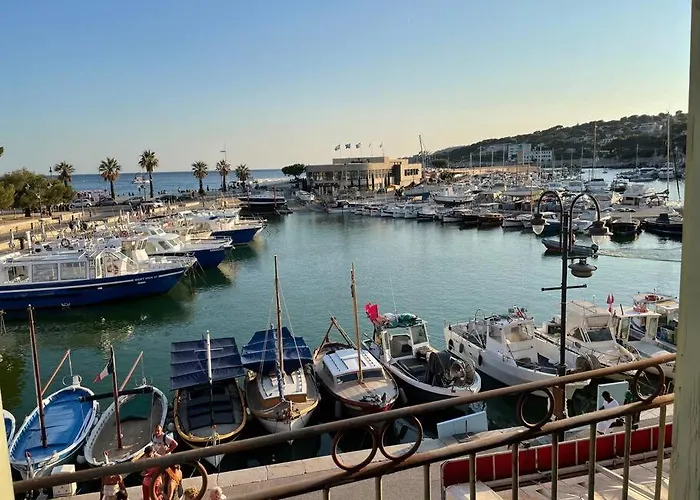 شقة L'authentique - Sur Le Port - Parking - Wifi *